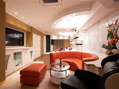 405（サウナ カラオケ マッサージ機）