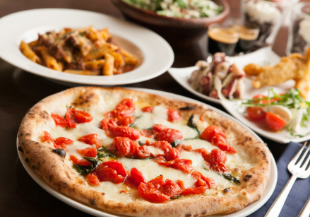 Food and drinks, delivered straight to your door