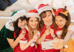 Play dress-up in your room